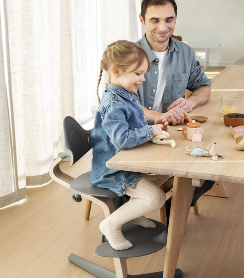 Nomi Syöttötuoli, useita eri värejä, Stokke